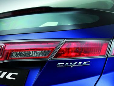 Honda Civic ثامناً، هاتشباك 5 أبواب — الجزء الخلفي من السيارة عن قرب