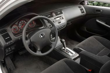 Honda Civic VII, Купе — место водителя