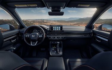 Honda CR-V سادساً، دفع رباعي 5 أبواب — منطقة السائق