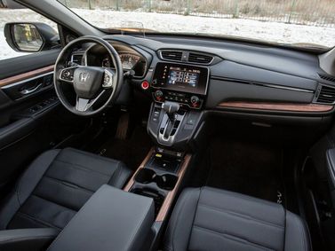 Honda CR-V فيس ليفت V، دفع رباعي 5 أبواب — لوحة القيادة