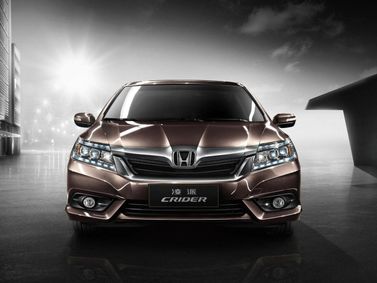 Honda Crider I, Седан — вид спереди