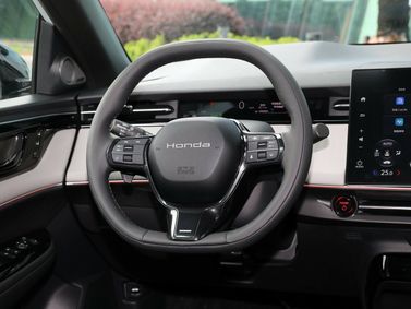 Honda e:NS2، دفع رباعي 5 أبواب — عجلة القيادة