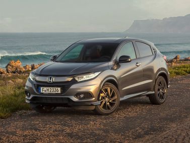 Honda HR-V فيس ليفت الثاني، دفع رباعي 5 أبواب — منظر أمامي أيمن