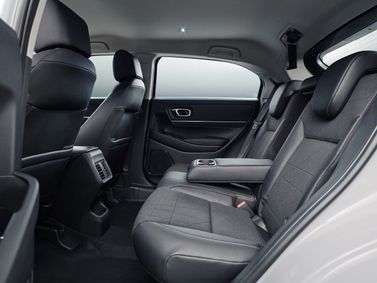 Honda HR-V ثالثاً، دفع رباعي 5 أبواب — المقاعد الخلفية