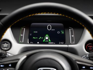 Honda Jazz الجزء الرابع: شد الوجه، هاتشباك 5 أبواب Crosstar — لوحة العدادات