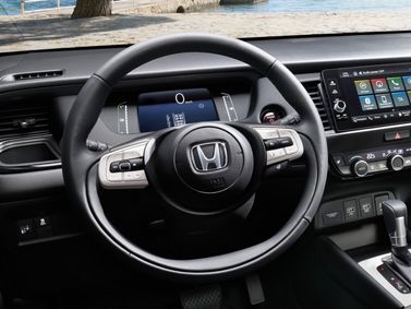 Honda Jazz الجزء الرابع: شد الوجه، هاتشباك 5 أبواب Crosstar — عجلة القيادة