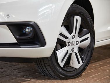 Honda Jazz رابعاً، هاتشباك 5 أبواب — جنط العجلة