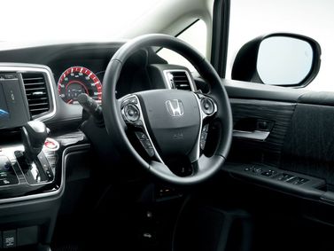 Honda Odyssey V, Минивэн — место водителя
