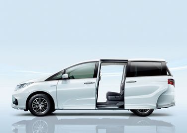 Honda Odyssey V Рестайлинг, Минивэн — вид слева
