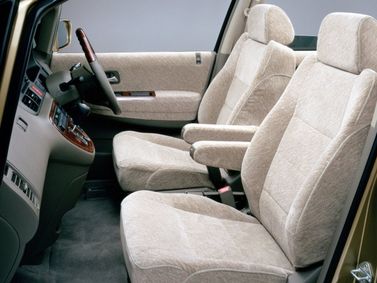 Honda Odyssey II Рестайлинг, Компактвэн — передние сиденья