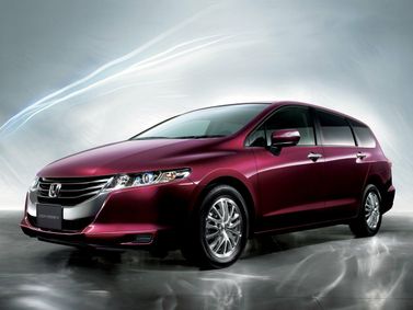 Honda Odyssey IV, Компактвэн — вид спереди справа