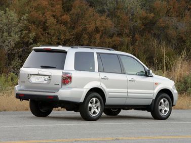 Honda Pilot I Рестайлинг, Внедорожник 5 дв. — вид сзади справа