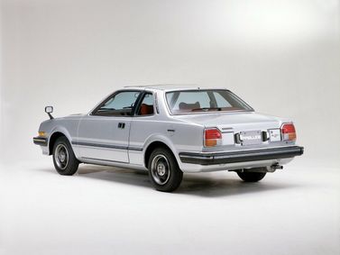 Honda Prelude I، كوبيه — منظر خلفي أيمن