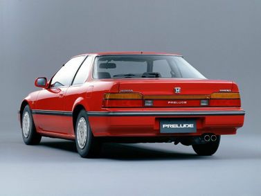Honda Prelude ثالثاً، كوبيه — منظر خلفي أيسر