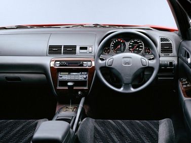 Honda Prelude V, Купе — передняя панель