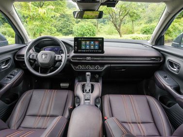 Honda ZR-V, Внедорожник 5 дв. — место водителя