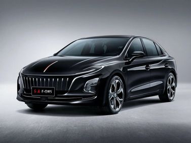 Hongqi E-QM5 I, Седан — вид спереди справа