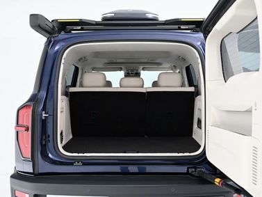 Hongqi G919, Внедорожник 5 дв. — багажное отделение