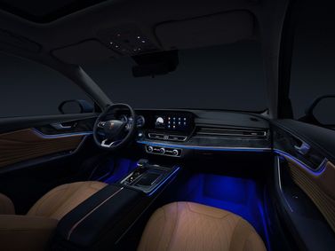 Hongqi HS5 أنا فيس ليفت، دفع رباعي 5 أبواب — منطقة السائق
