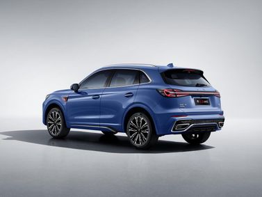 Hongqi HS5 أنا فيس ليفت، دفع رباعي 5 أبواب — منظر خلفي بزاوية ثلاثة أرباع