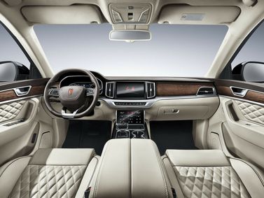 Hongqi HS7 I, Внедорожник 5 дв. — место водителя
