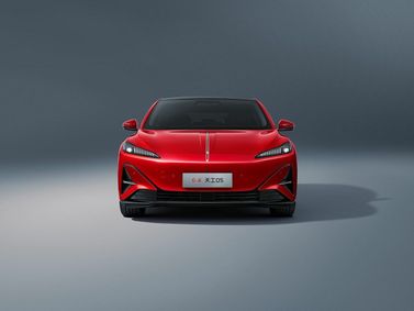 Hongqi Tiangong 05, Седан — вид спереди