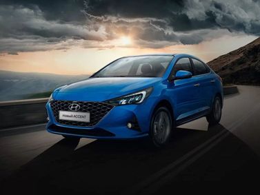 Hyundai Accent V (HC) Рестайлинг, Седан — вид спереди в три четверти