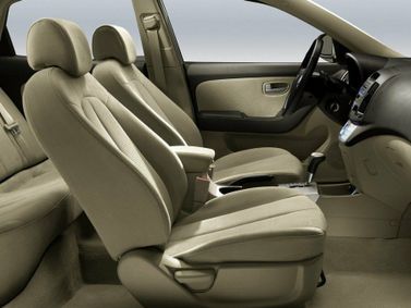 Hyundai Avante IV, Седан — передние сиденья