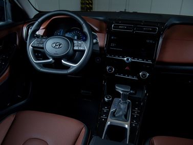 Hyundai Creta ثانياً، دفع رباعي 5 أبواب — منطقة السائق
