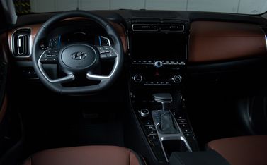 Hyundai Creta ثانياً، دفع رباعي 5 أبواب — منطقة السائق