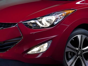 Hyundai Elantra عملية فيس ليفت V (MD)، كوبيه — منظر أمامي
