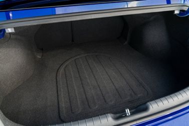 Hyundai Elantra VII (CN7)، سيدان — حجرة الأمتعة