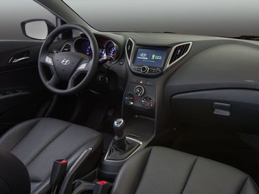Hyundai HB20 I, Хэтчбек 5 дв. — общий вид салона