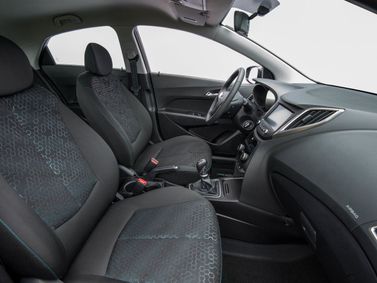 Hyundai HB20 I Рестайлинг, Хэтчбек 5 дв. X — передние сиденья
