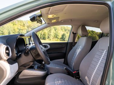 Hyundai i10 III Рестайлинг, Хэтчбек 5 дв. — место водителя