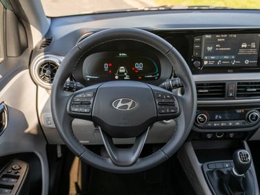 Hyundai i10 III Рестайлинг, Хэтчбек 5 дв. — место водителя