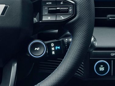 Hyundai IONIQ 5 N، دفع رباعي 5 أبواب — محدد ناقل الحركة
