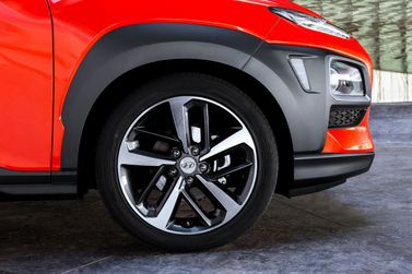 Hyundai Kona I، دفع رباعي 5 أبواب — جنط العجلة