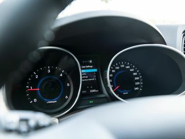 Hyundai Santa Fe ثالثاً، دفع رباعي 5 أبواب Grand — لوحة العدادات
