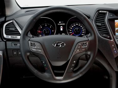 Hyundai Santa Fe ثالثاً، دفع رباعي 5 أبواب Grand — عجلة القيادة
