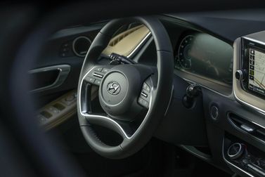 Hyundai Sonata VIII (DN8), Седан — рулевое колесо