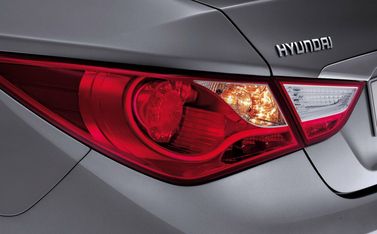 Hyundai Sonata VI (YF), Седан — задний фонарь