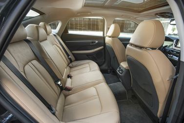 Hyundai Sonata VIII (DN8), Седан — задние сиденья