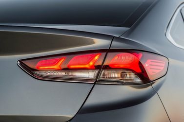 Hyundai Sonata VII (LF) Рестайлинг, Седан — задний фонарь
