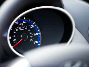 Hyundai Tucson ثانياً، دفع رباعي 5 أبواب — لوحة العدادات