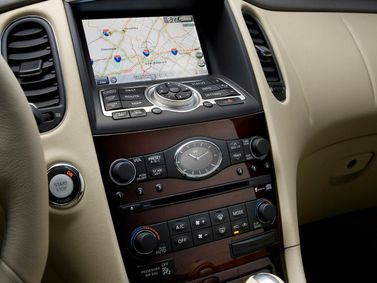Infiniti EX ط (J50)، دفع رباعي 5 أبواب — الكونسول الوسطي