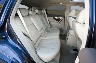 Infiniti FX فيس ليفت II (S51) II (S51)، دفع رباعي 5 أبواب — المقاعد الخلفية