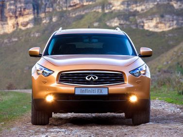 Infiniti FX II (S51)، دفع رباعي 5 أبواب — منظر أمامي