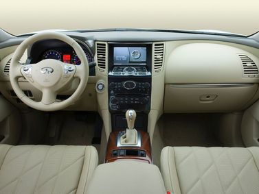 Infiniti FX II (S51)، دفع رباعي 5 أبواب — لوحة القيادة