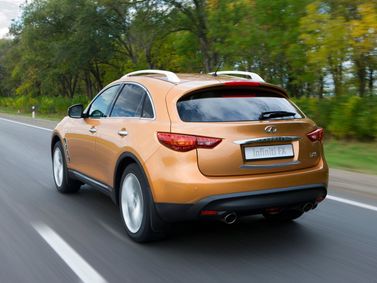 Infiniti FX II (S51)، دفع رباعي 5 أبواب — منظر خلفي أيمن